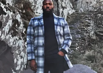 5 Clothing Tips for Bigger Men Looking to Appear Slimmer