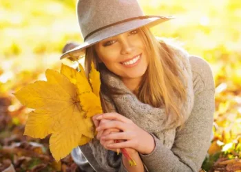 8 Essential Pieces for Transitioning Your Wardrobe from Summer to Autumn