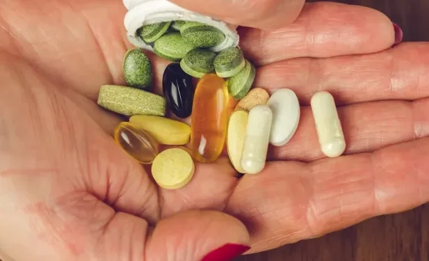Vitamins for Vegetarians: How to Know If You Need Supplements