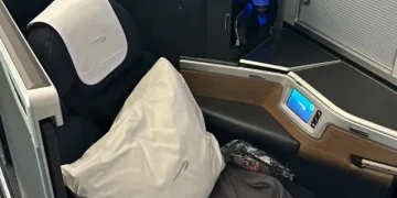 How to Unlock Free Business Class Flights with the Platinum American Express Card