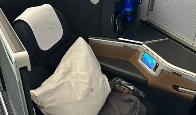 How to Unlock Free Business Class Flights with the Platinum American Express Card