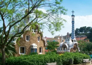 The Ultimate Barcelona Travel Guide