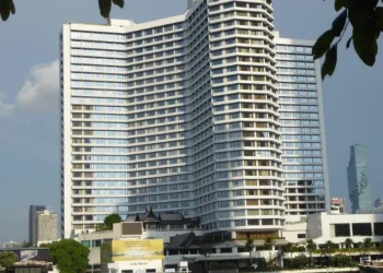 Riverside Luxury: My Stay at the Royal Orchid Sheraton Bangkok