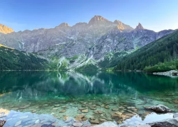 A Scenic Hike to Morskie Oko: Poland’s Alpine Gem